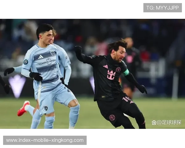 迈阿密国际狭小空间，梅西完成摆脱