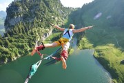 世界青少年滑翔伞体验赛：安全训练被强调，滑翔伞邀请赛